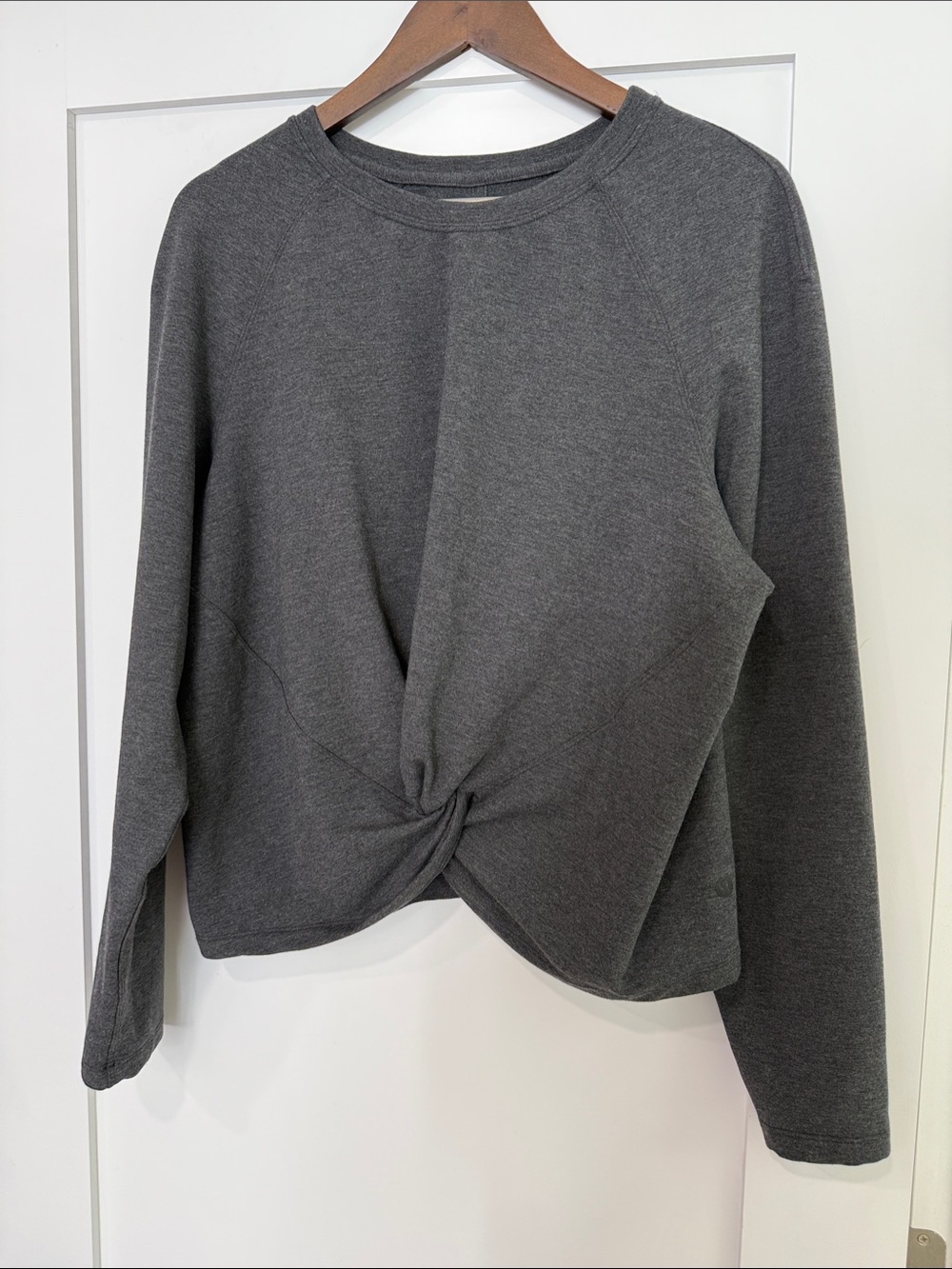 Lululemon Women's Twist-Front Long Sleeve Crew - Charcoal